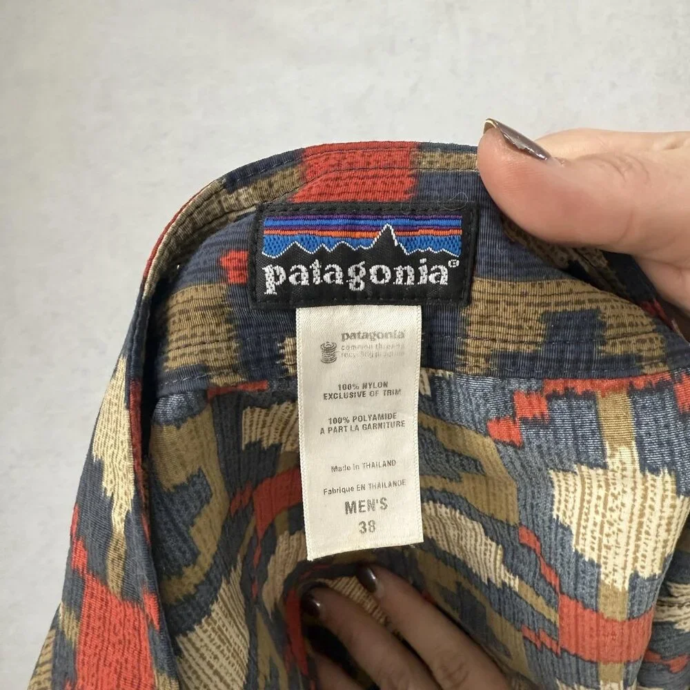 Patagonia Board Shorts Mens 38 Multi Ikat Swim Surf Quick Dry Nylon Zip Pocket